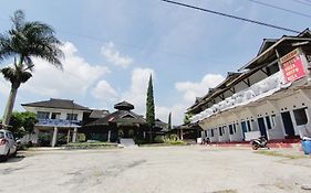 Villa Penginapan Purnama